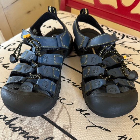 Keen Other - Keen Waterproof Sandals Kid's Size 3 Blue and Yellow Excellent Condition